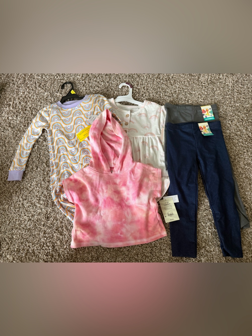Girls size 3T assortment of clothes
